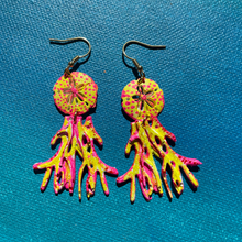 Load image into Gallery viewer, Sand Dollar and Coral earrings